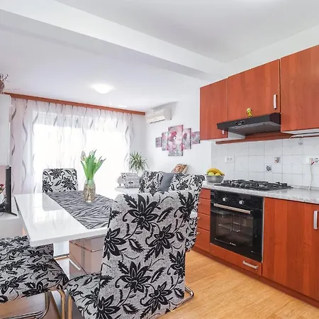 Branko B4 * Poreč
