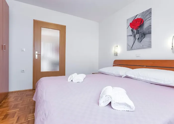 Апартаменти Branko B4 *